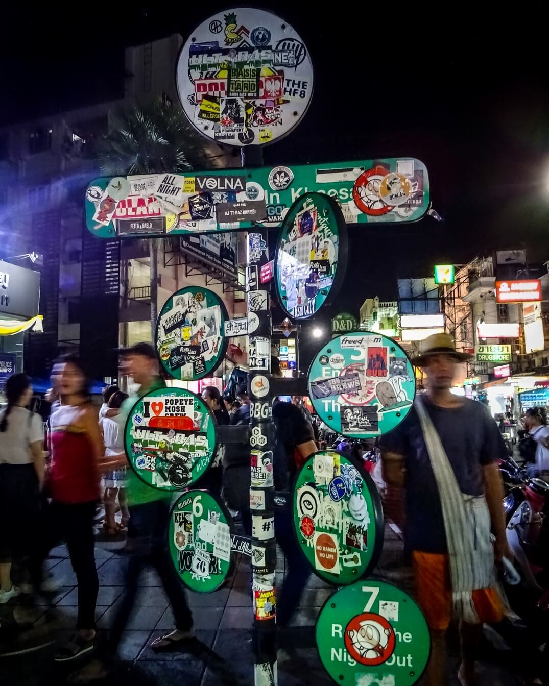 Signpost Khao San Road