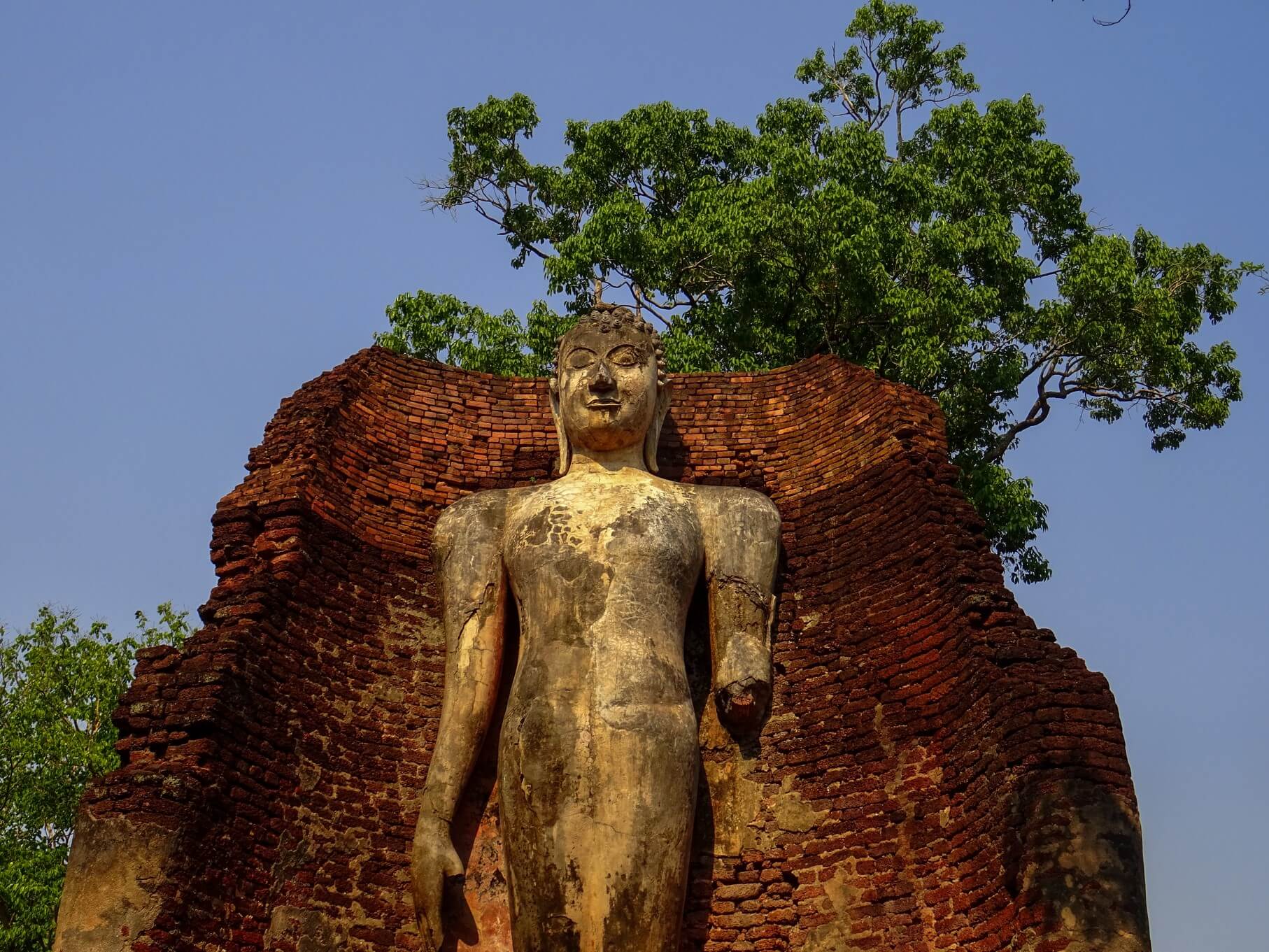 Giant Buddha Kamphaeng Phet Historical Park